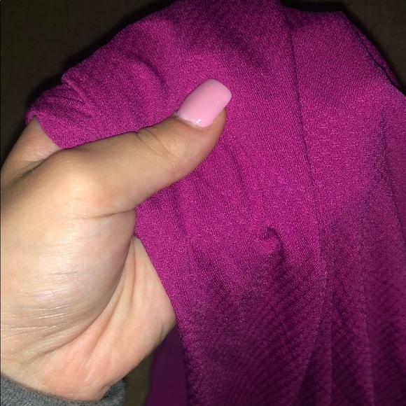 Size 4 lulu tank with built in bra - Picture 4 of 4